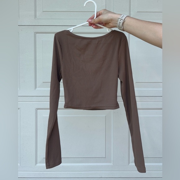 SHEIN Cropped Long Sleeve 
Size Women’s Small - Picture 2 of 2